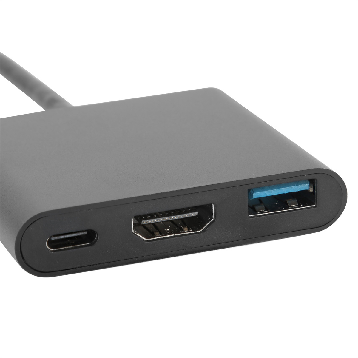 Ein schwarzer Multiport-Adapter mit USB-, HDMI- und USB-C-Anschlüssen, Nahaufnahme auf Weiß.