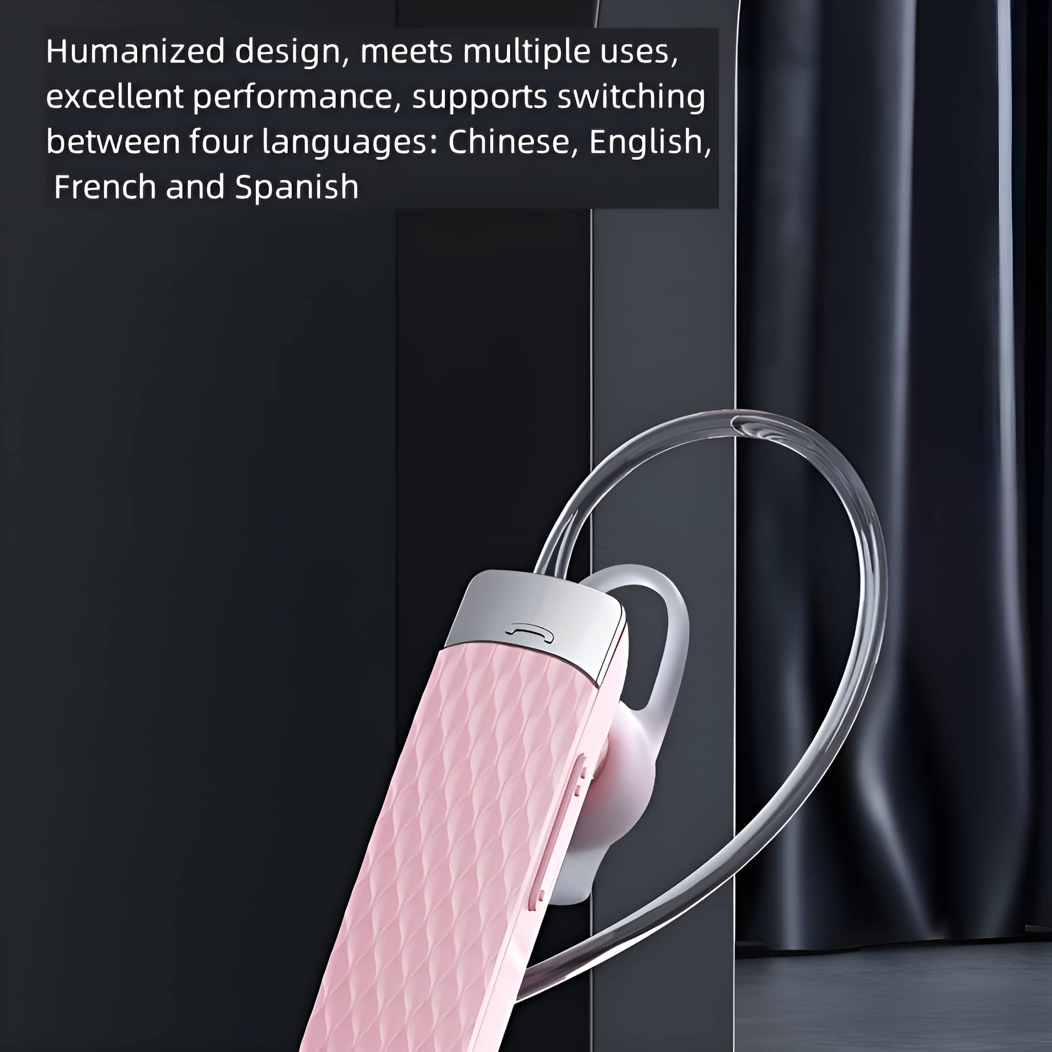 Ein rosa drahtloses Headset mit gebogenem Ohrbügel. Der Hintergrund ist dunkel mit Text.