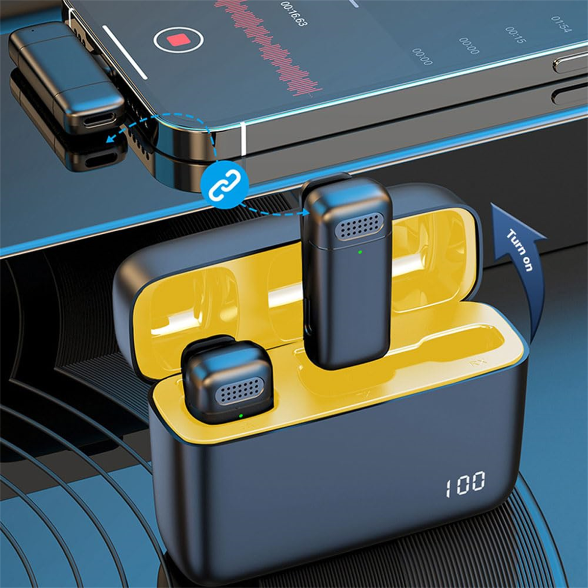Drahtlose Mikrofone werden in einem schwarzen Gehäuse mit gelbem Innenraum neben einem Smartphone aufgeladen.