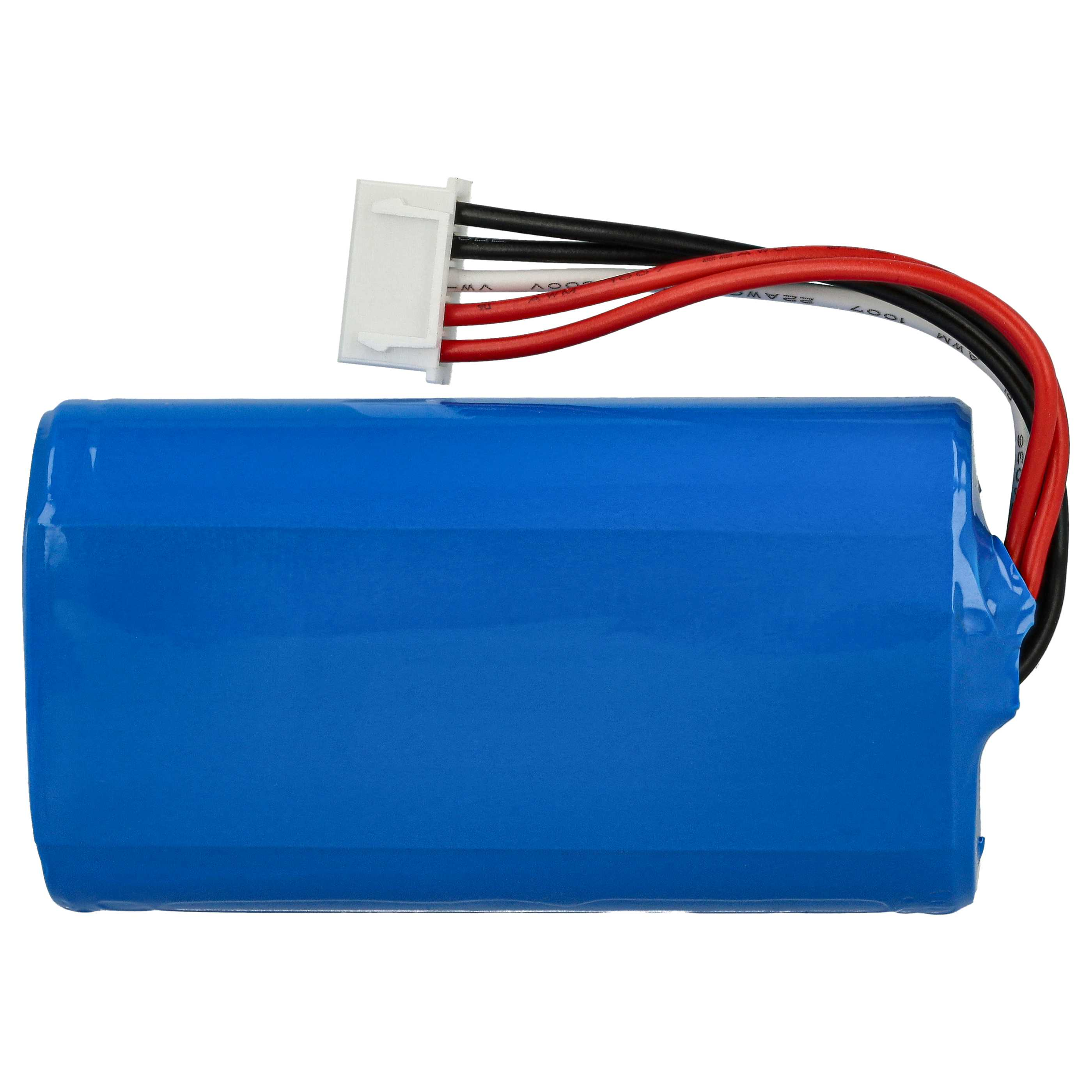 Blaue zylindrische Batterie mit Stecker und Drähten. Weißer Hintergrund.