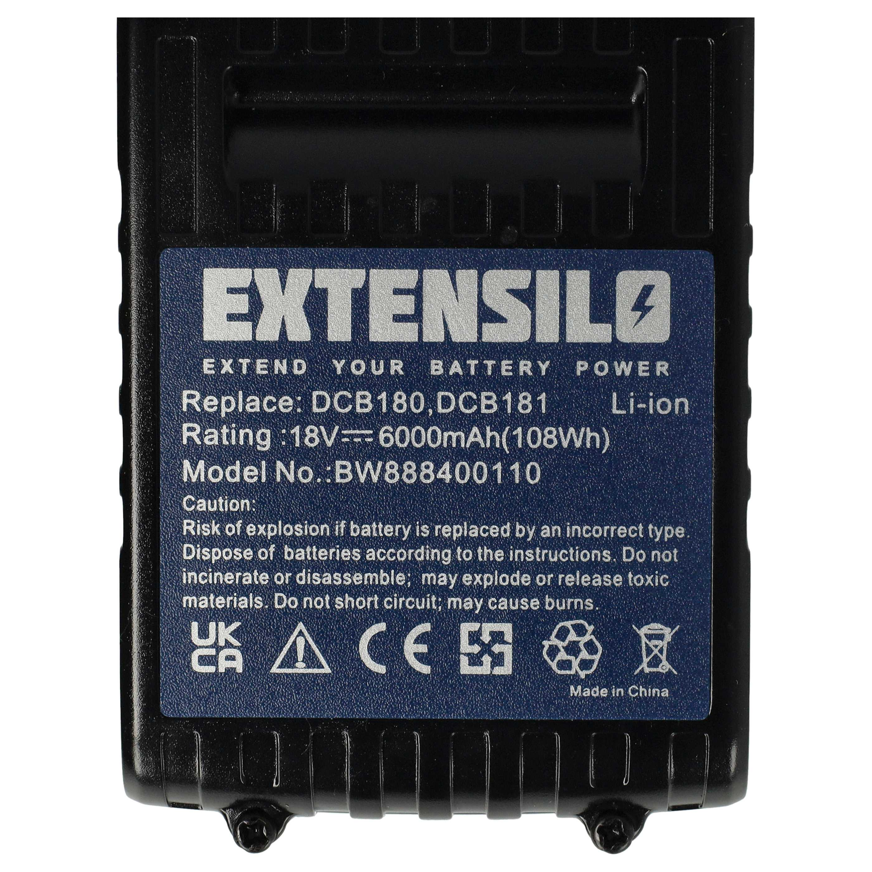 Eine Batterie. Die Batterie ist schwarz mit einem blauen Etikett, das Text und Symbole enthält.