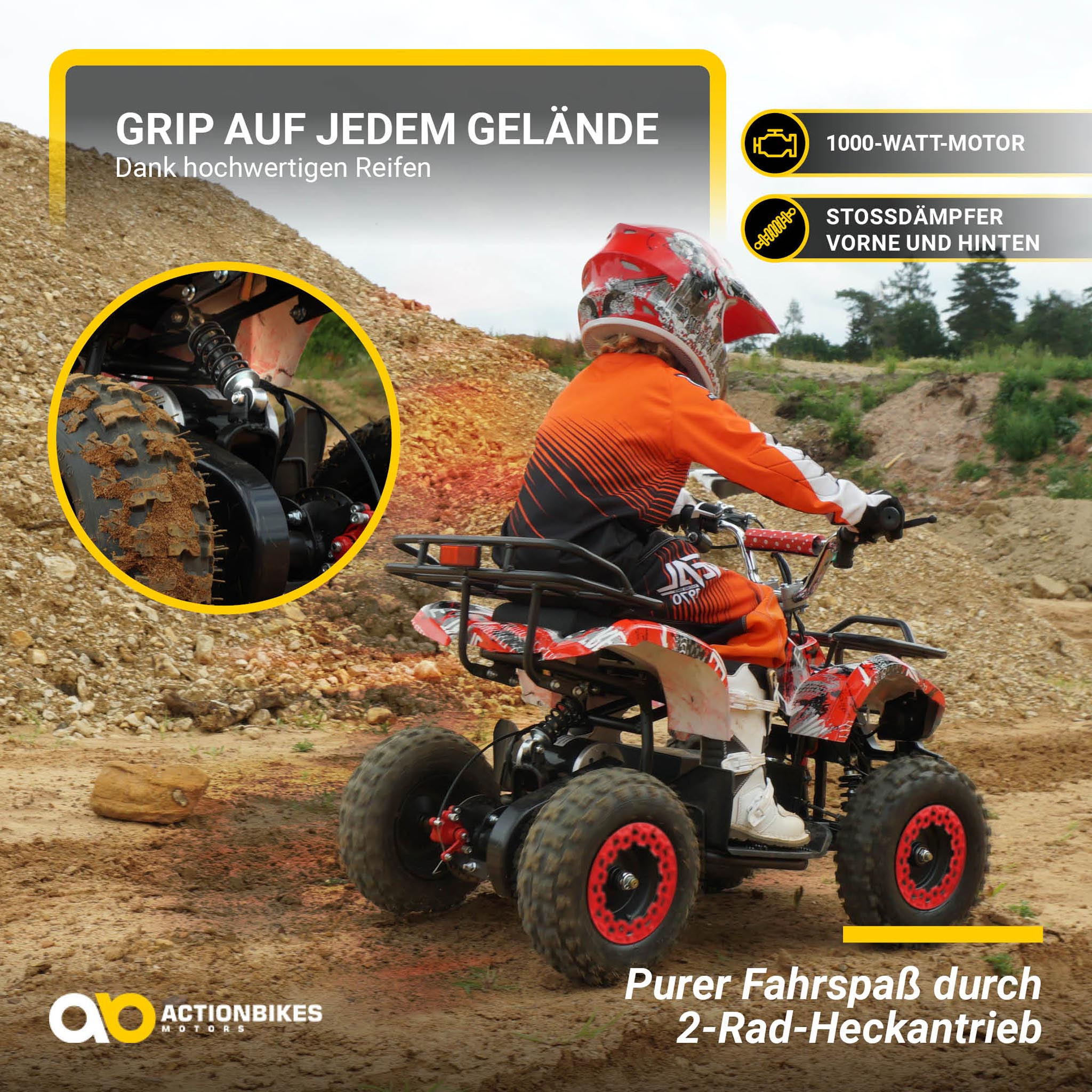 Kind fährt rotes ATV auf einem Feldweg, Text über Funktionen.