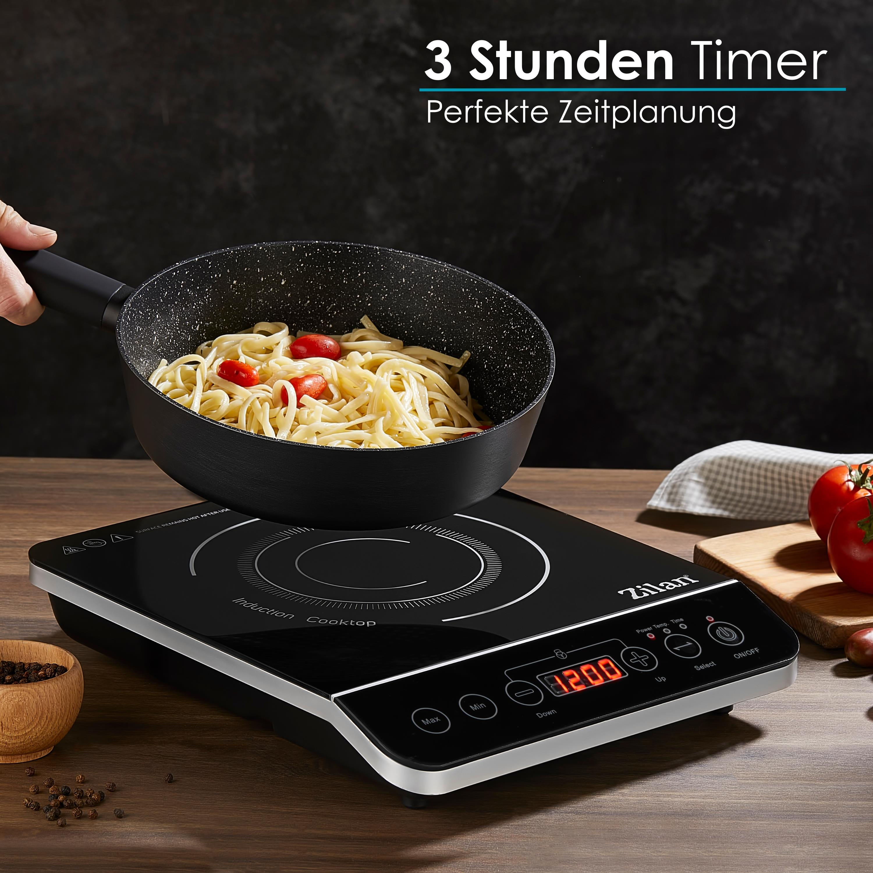 Ein Induktionskochfeld mit einer Pfanne mit Nudeln und Tomaten; der Timer zeigt 8:00 an.