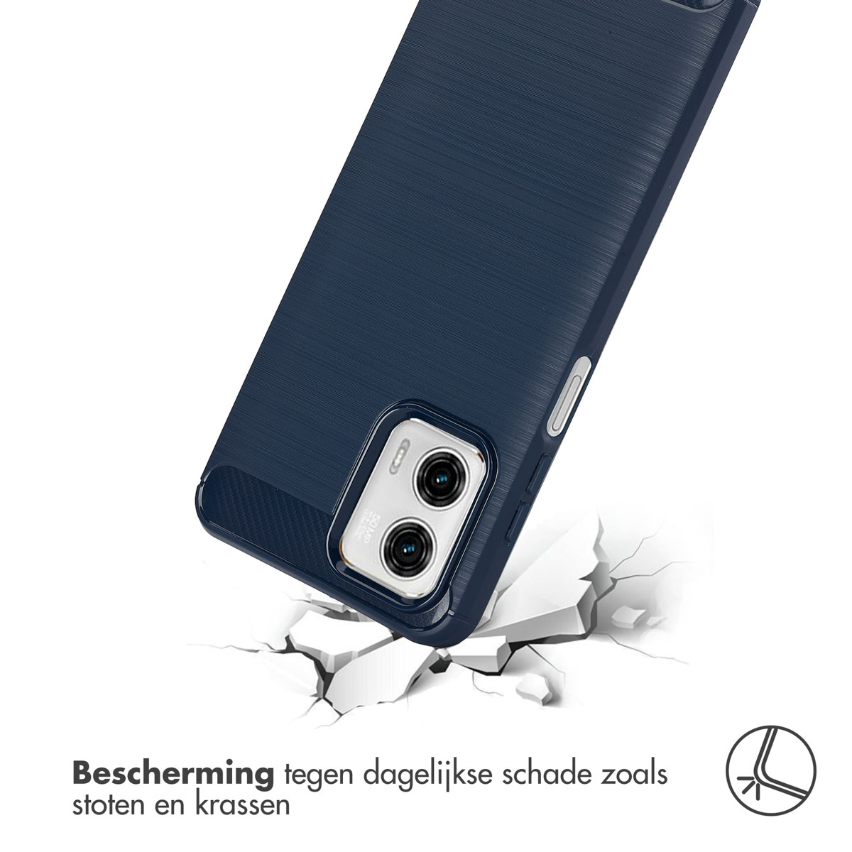 Een blauwe telefoonhoes met een getextureerde achterkant, die tekenen vertoont van impactschade door een val op een wit oppervlak.