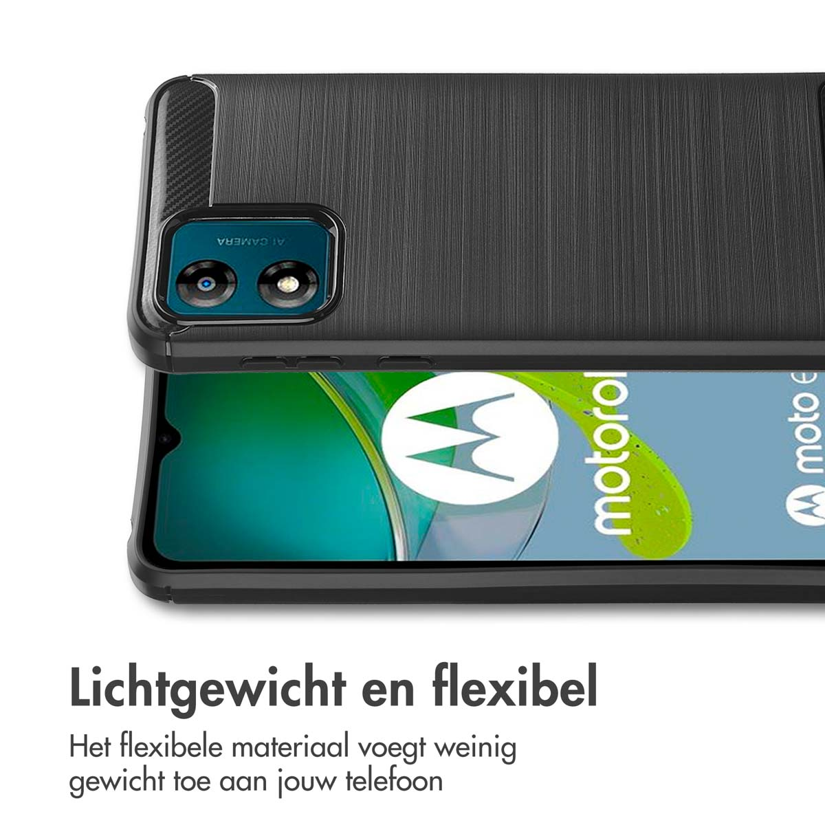 Telefoonhoesje op telefoon met scherm. Tekst: Lichtgewicht en flexibel. Het flexibele materiaal voegt weinig gewicht toe.