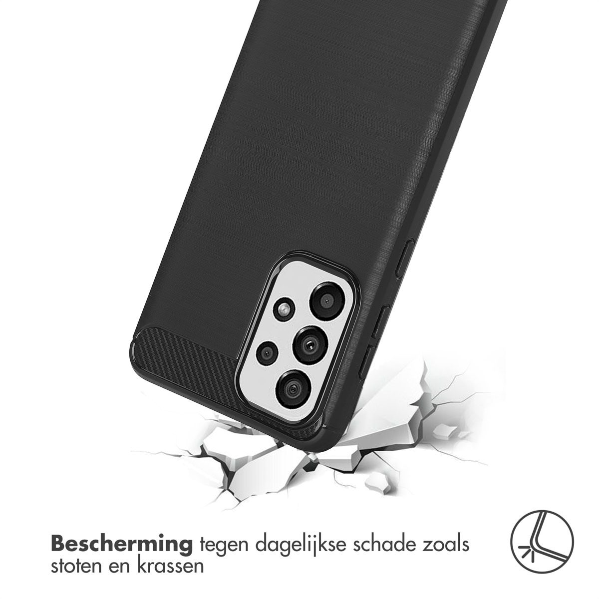 Coque de téléphone noire sur surface blanche, fissurée en dessous. Comprend l'appareil photo du téléphone et le texte: protection contre les dommages quotidiens.
