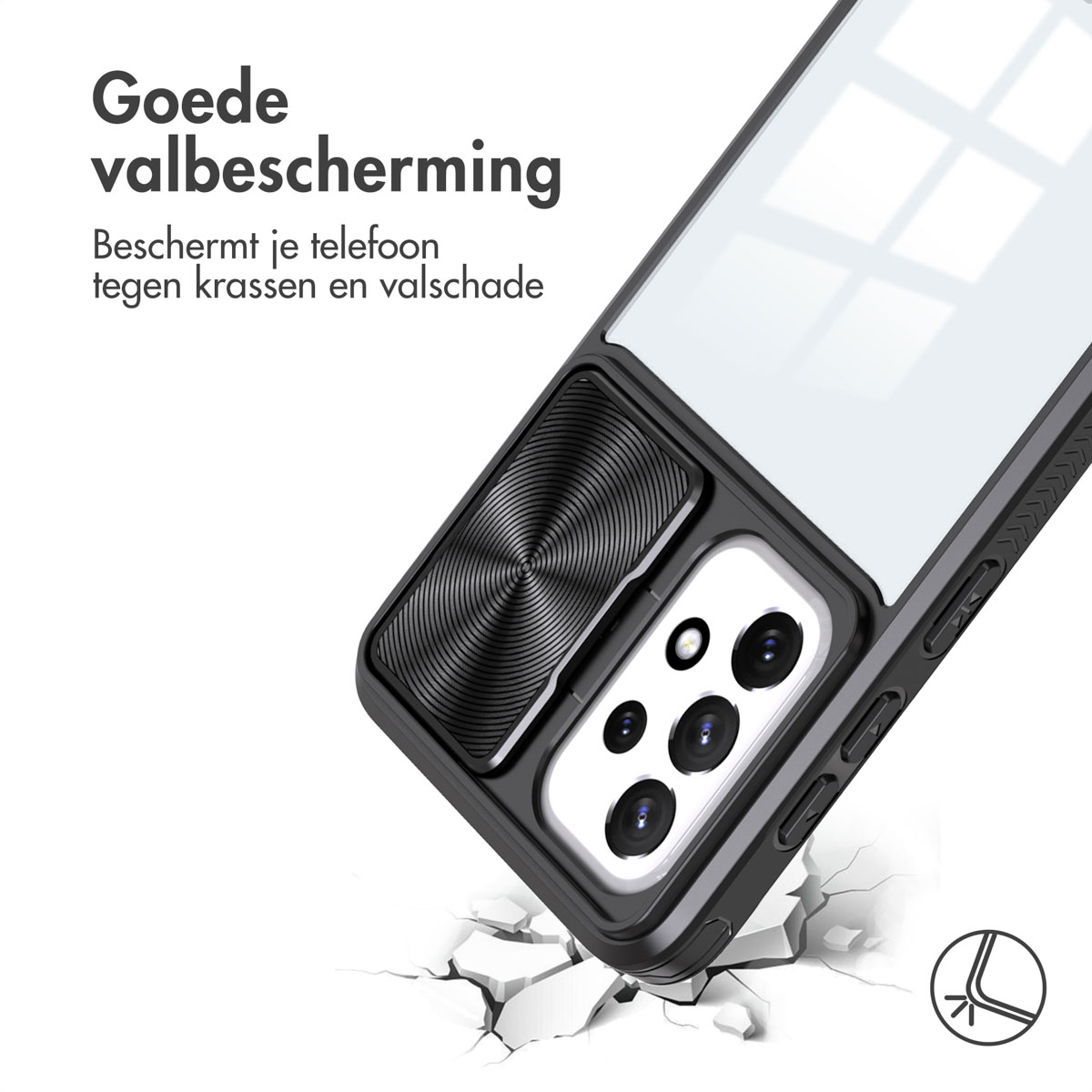 Coque de téléphone noire avec cache caméra. Un téléphone est à l'intérieur de la coque. Fond blanc. Morceaux cassés.