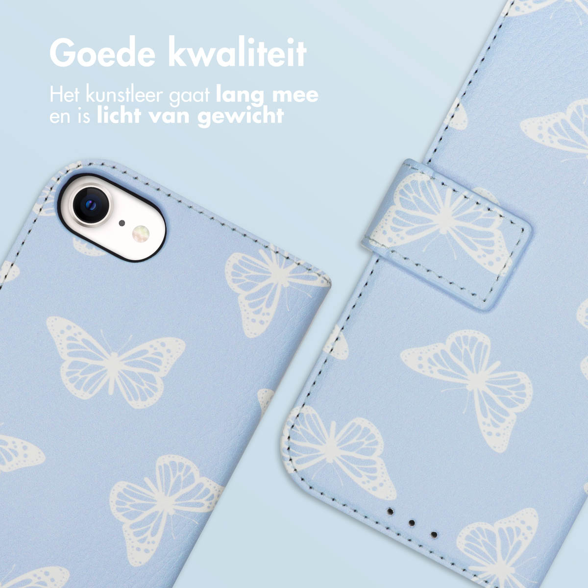 Lichtblauwe telefoonhoes met vlinderpatroon. Telefoon aan de linkerkant van de hoes. Tekst: Goede kwaliteit. Het kunstleer gaat lang mee.