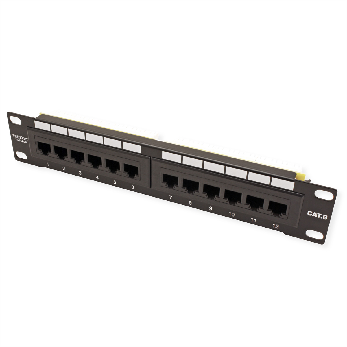 Schwarzes Netzwerk-Patchpanel mit 12 Ports, beschriftet 1-12. Weißer Hintergrund.
