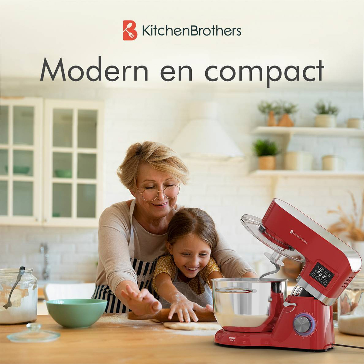 Een oudere vrouw en een kind gebruiken een rode mixer. De tekst zegt, 