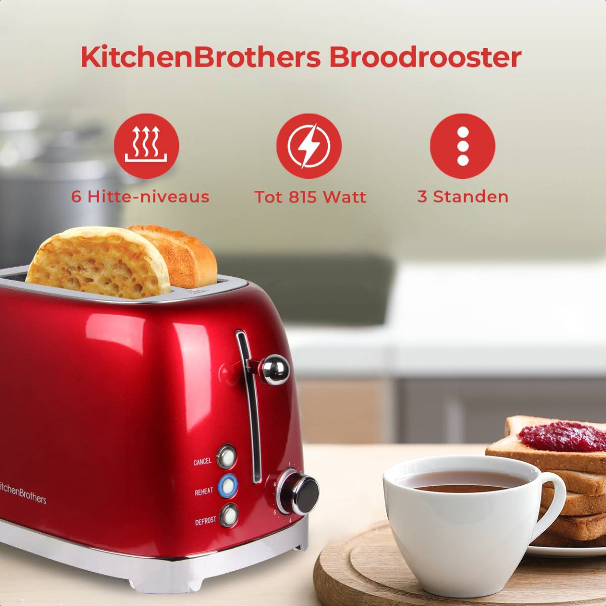Roter Toaster mit getoastetem Brot und einer Tasse Tee.