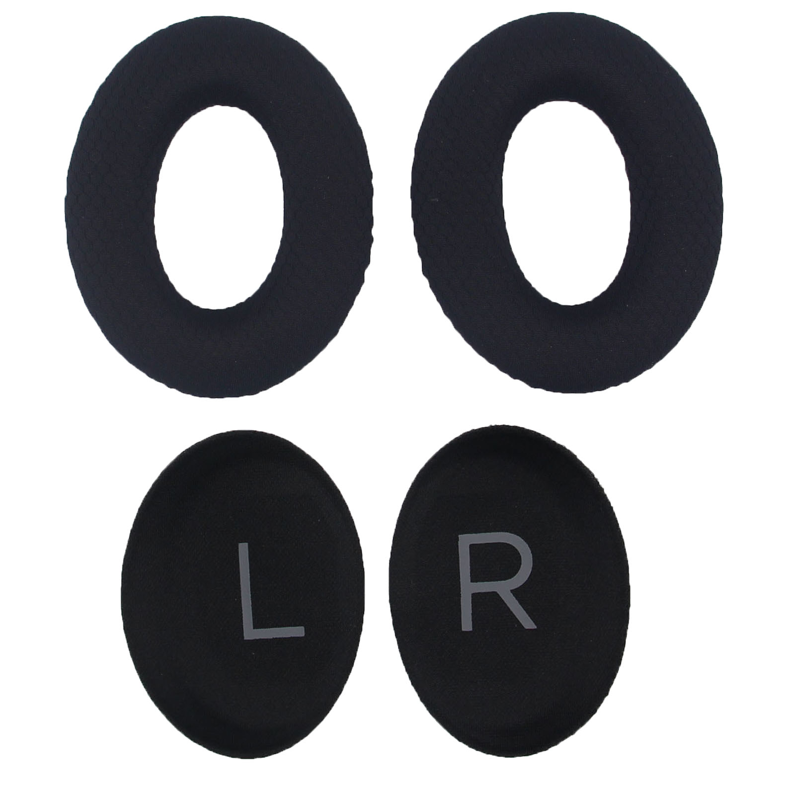 Cztery czarne nauszniki do słuchawek. Dwa okrągłe, dwa owalne, jeden z 'L', jeden z 'R'.