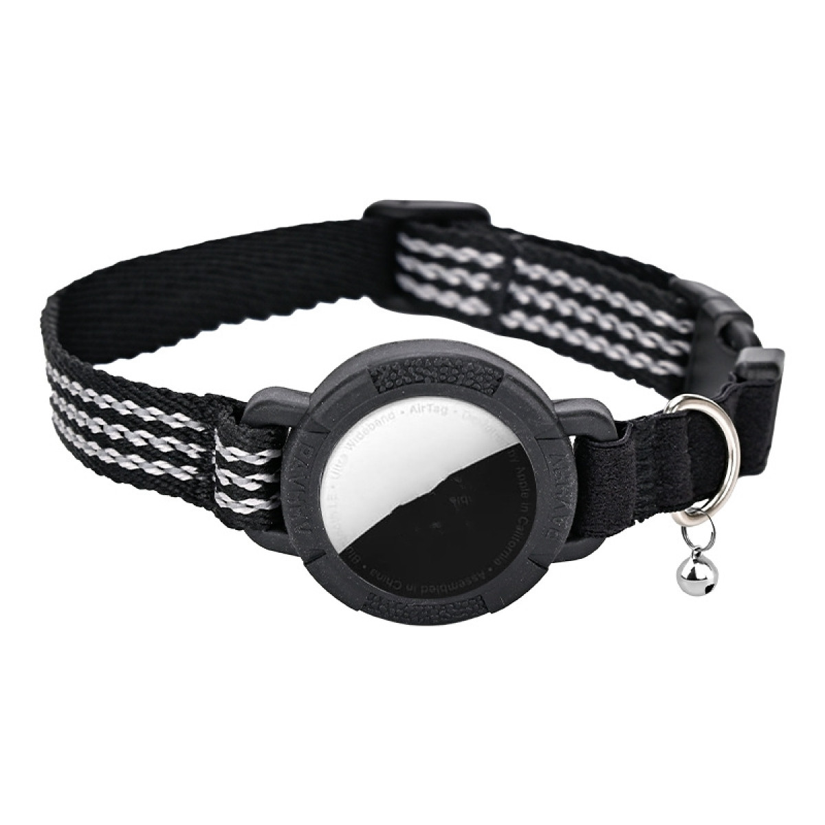 Czarno-biała obroża dla kota w paski z czarnym uchwytem AirTag i dzwoneczkiem.