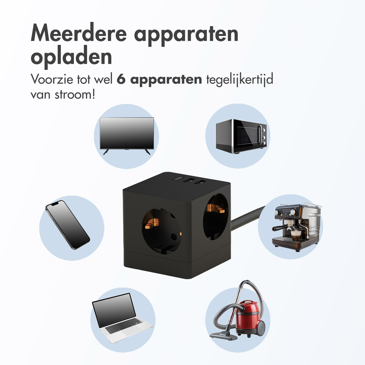 Zwarte power cube met meerdere stopcontacten. Omringd door apparaten: tv, magnetron, laptop, stofzuiger, koffiezetapparaat.