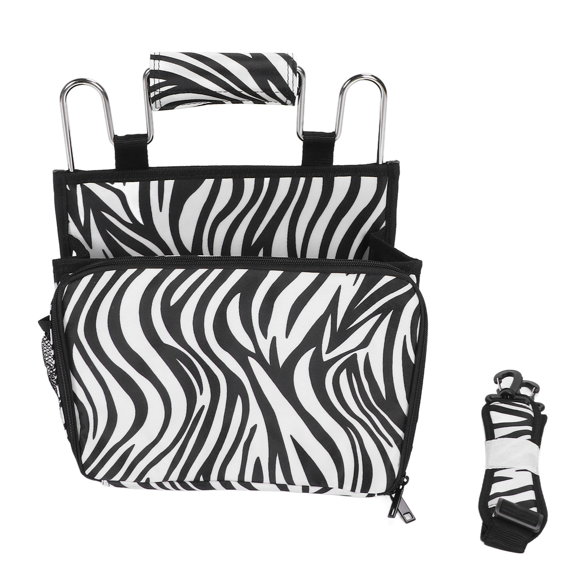 Eine Tragetasche mit Zebrastreifen mit passendem Riemen und einer kleinen Seitentasche.