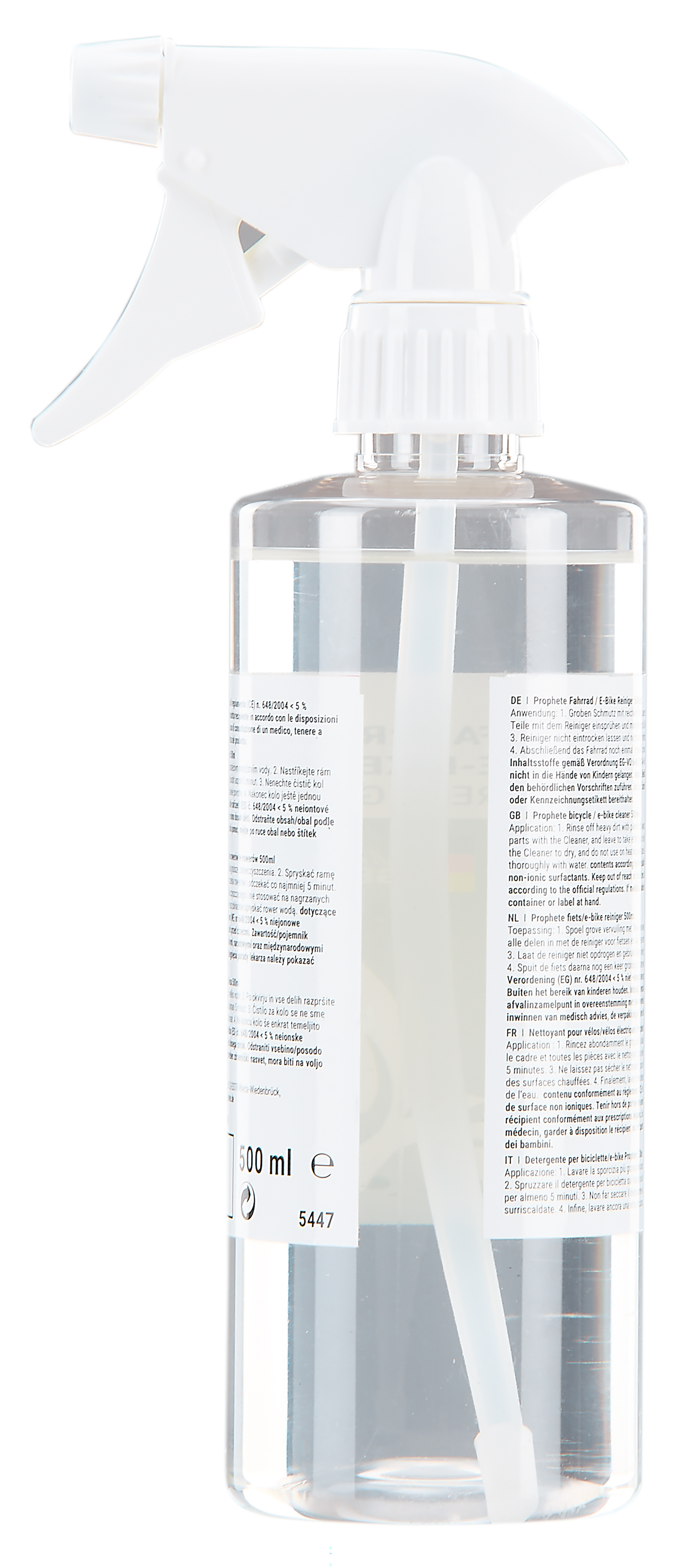 Transparente Sprühflasche mit Etikett, weißer Sprühkopf. Weißer Hintergrund.