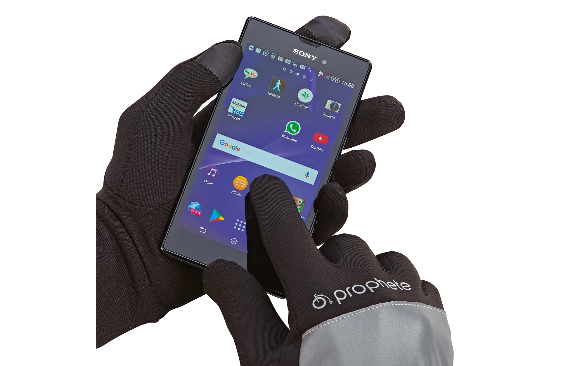 Hände mit Handschuhen, die ein Smartphone benutzen. Die Handschuhe sind schwarz und grau.