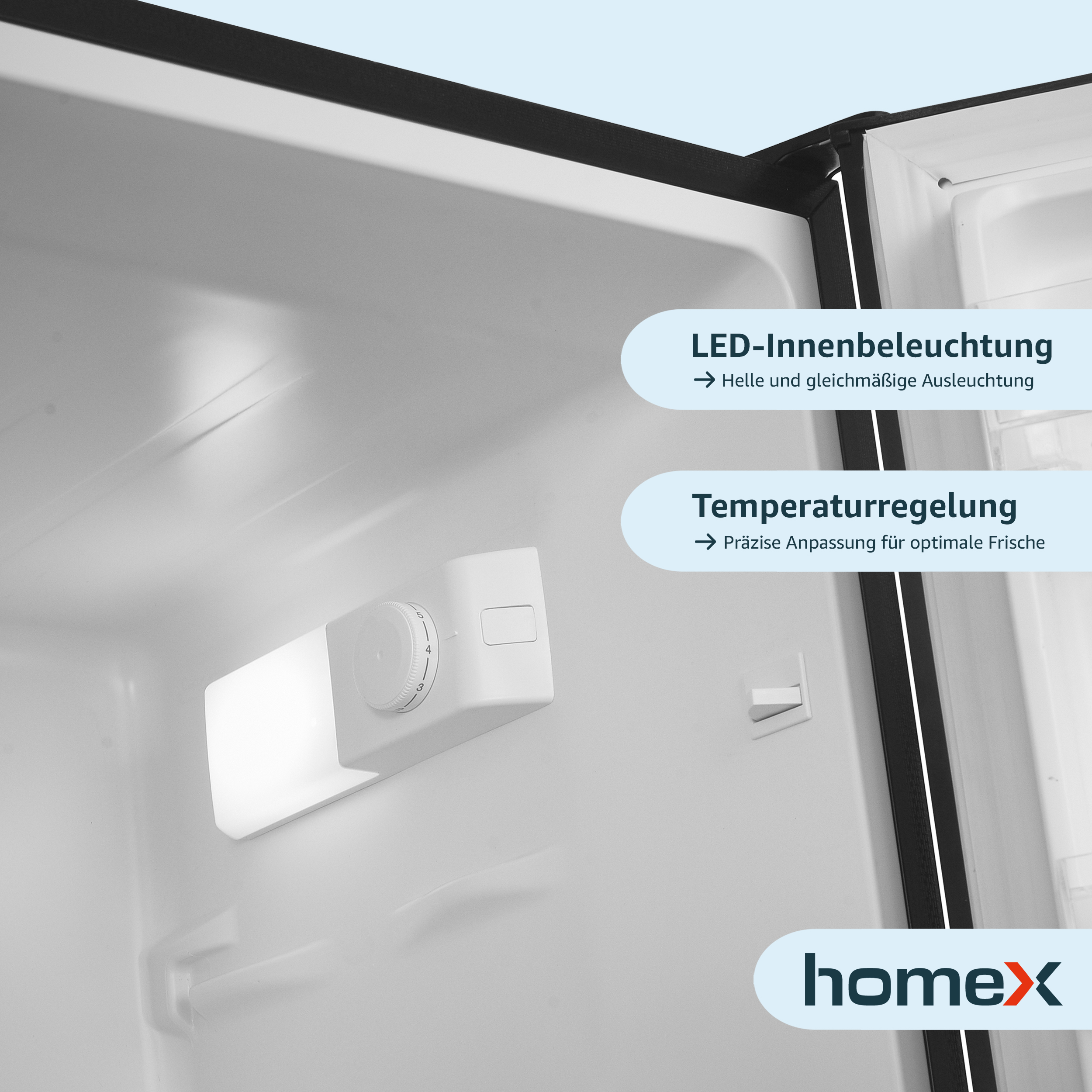 Innenraum eines weißen Kühlschranks mit LED-Beleuchtung. Enthält einen Temperaturregler.