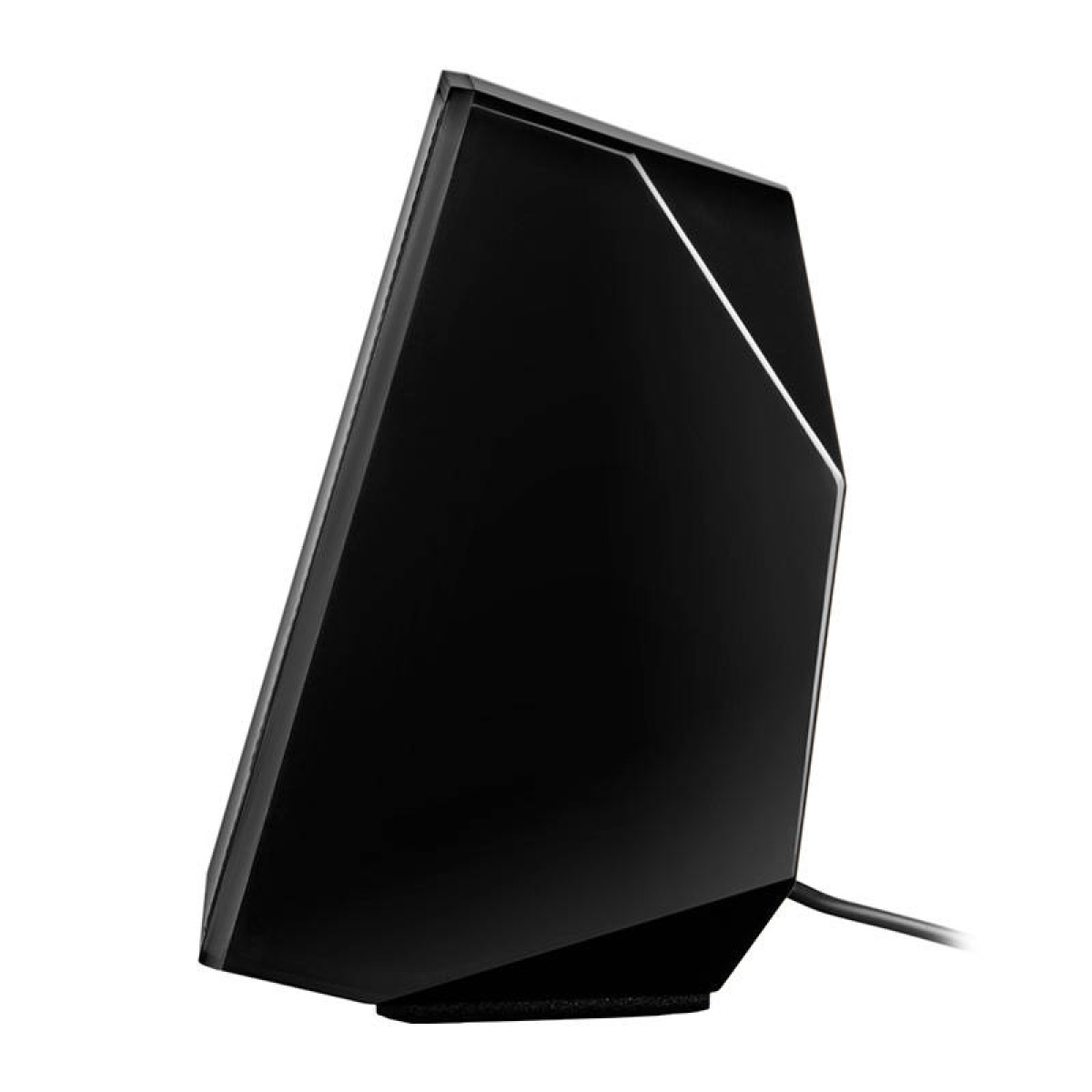 Un altoparlante nero dal design unico. Ha lati angolati e un filo.