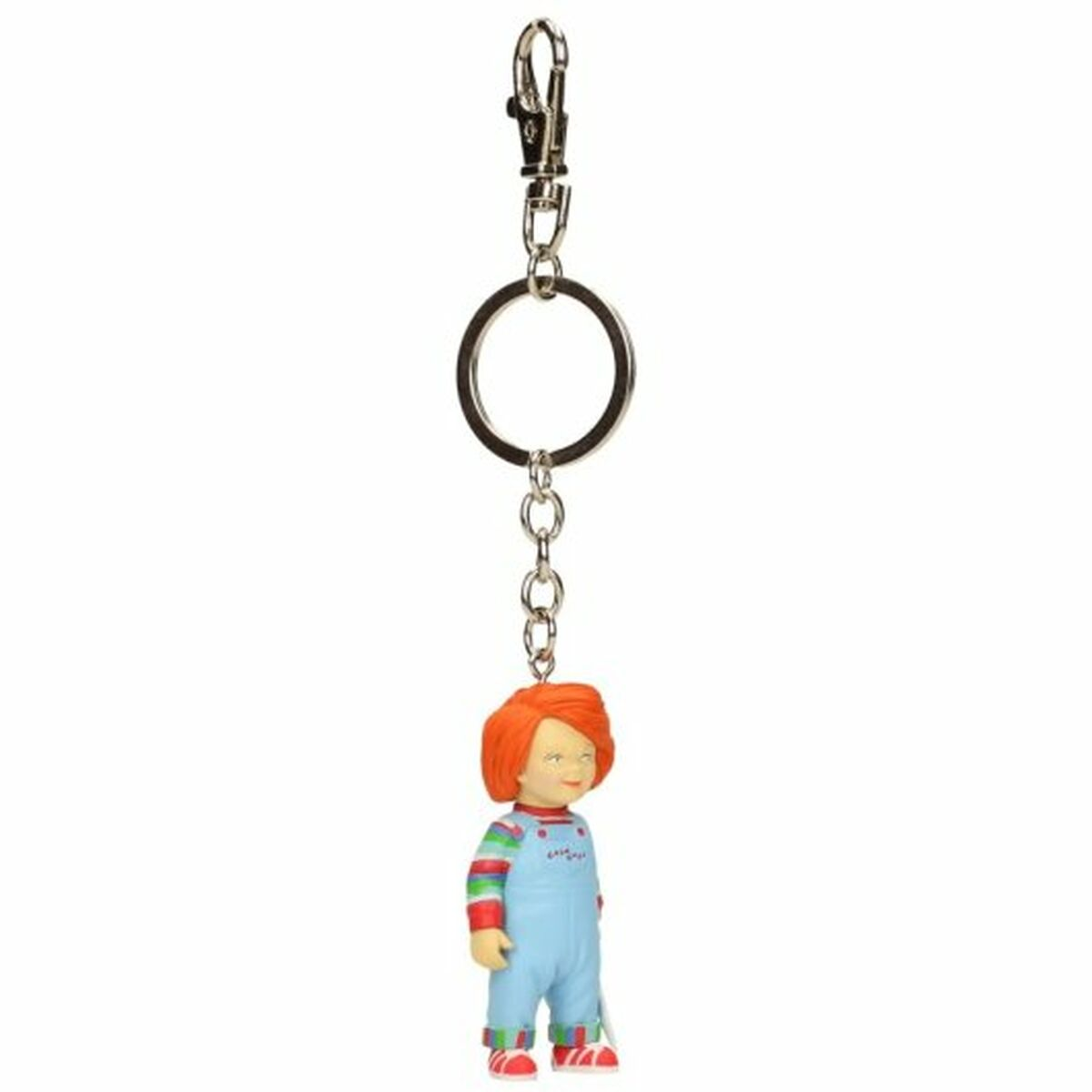 Ein Chucky-Puppen-Schlüsselanhänger mit Metallring und Kette, kleine Chucky-Figur in Overalls.