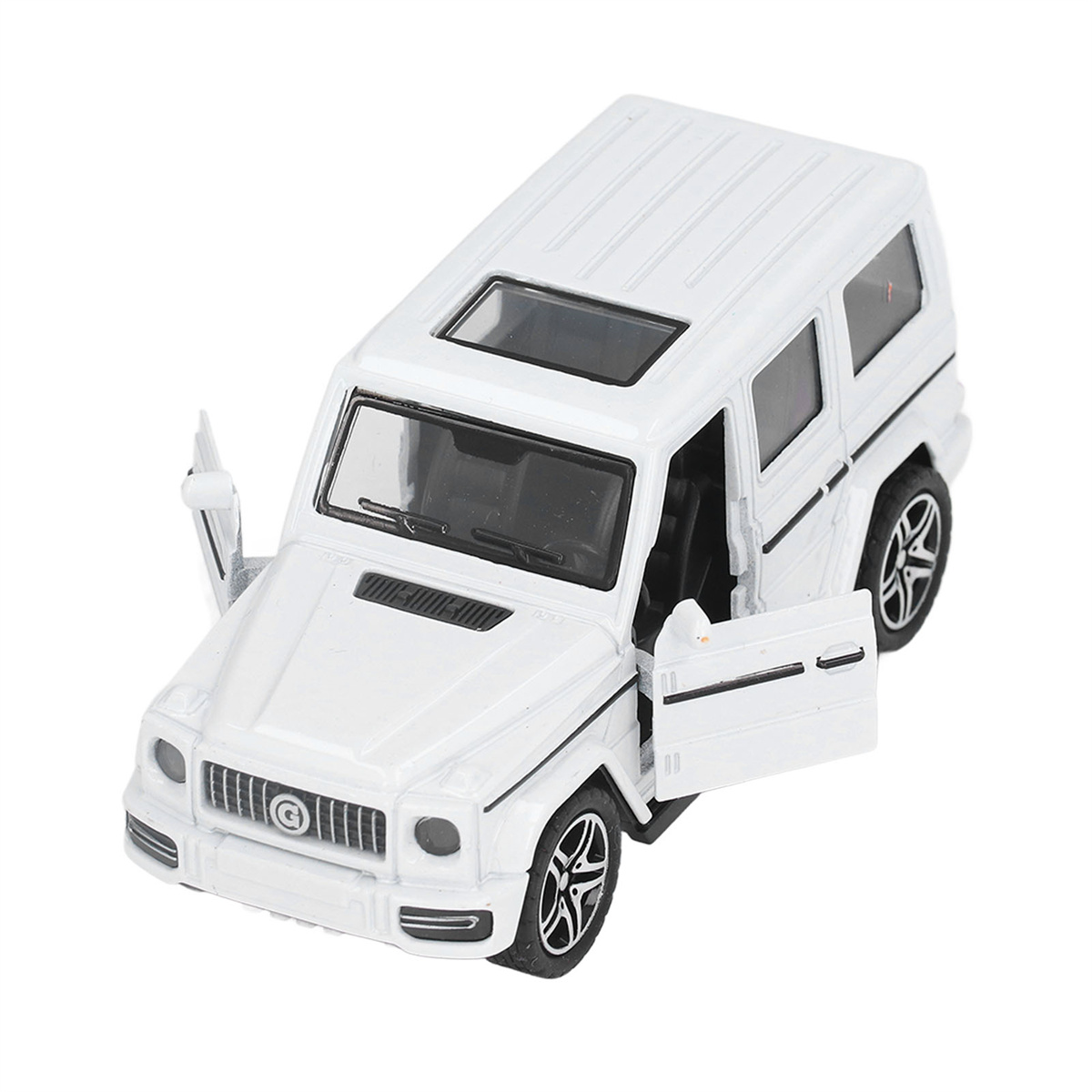 Weißes Spielzeugauto mit geöffneten Türen. Das Auto ist ein Miniatur-Mercedes-Benz G-Klasse.