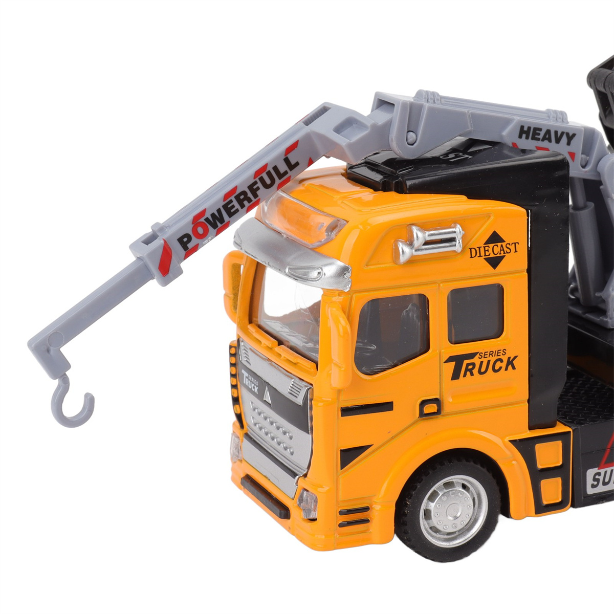 Orangener und grauer Spielzeug-LKW mit einem Kran. Der Kranarm sagt 'POWERFULL'.