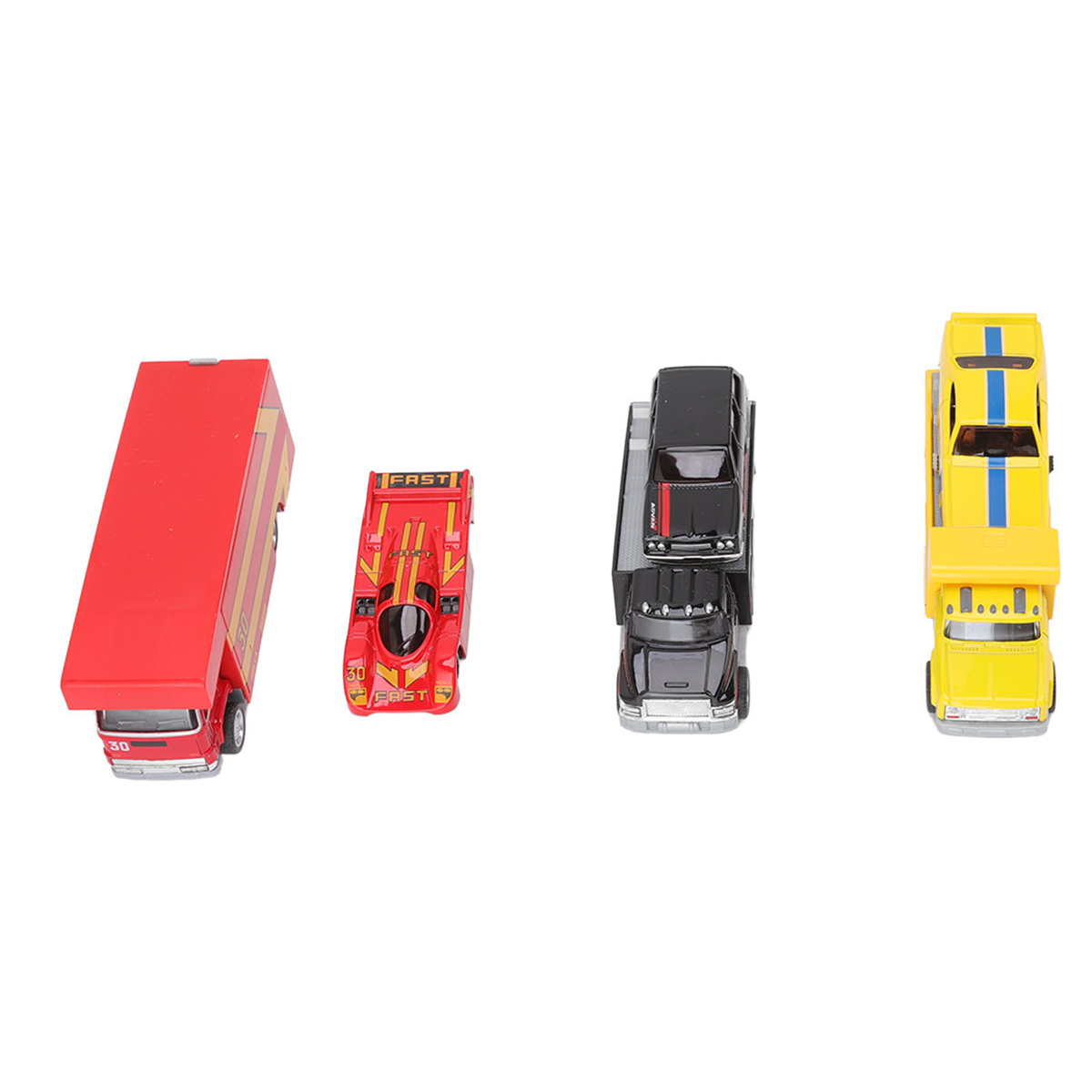 Vier Spielzeug-LKW: ein roter LKW, ein Rennwagen, ein schwarzer LKW und ein gelber LKW.