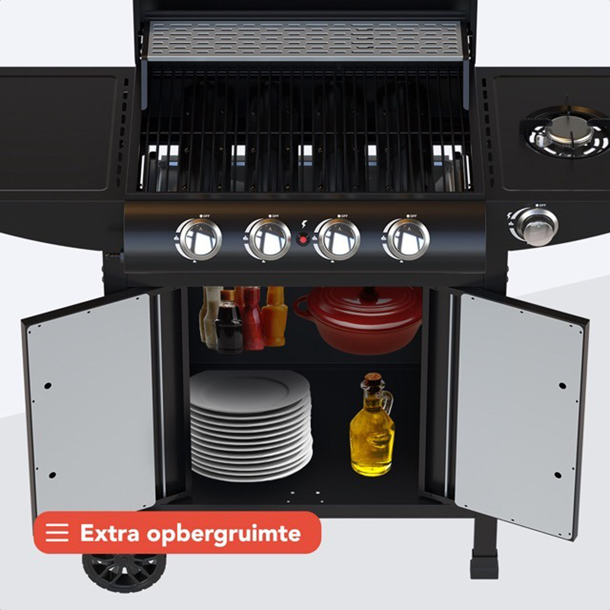 Zwarte grill met open opbergdeuren. Binnenin liggen borden, flessen en een rode pot.