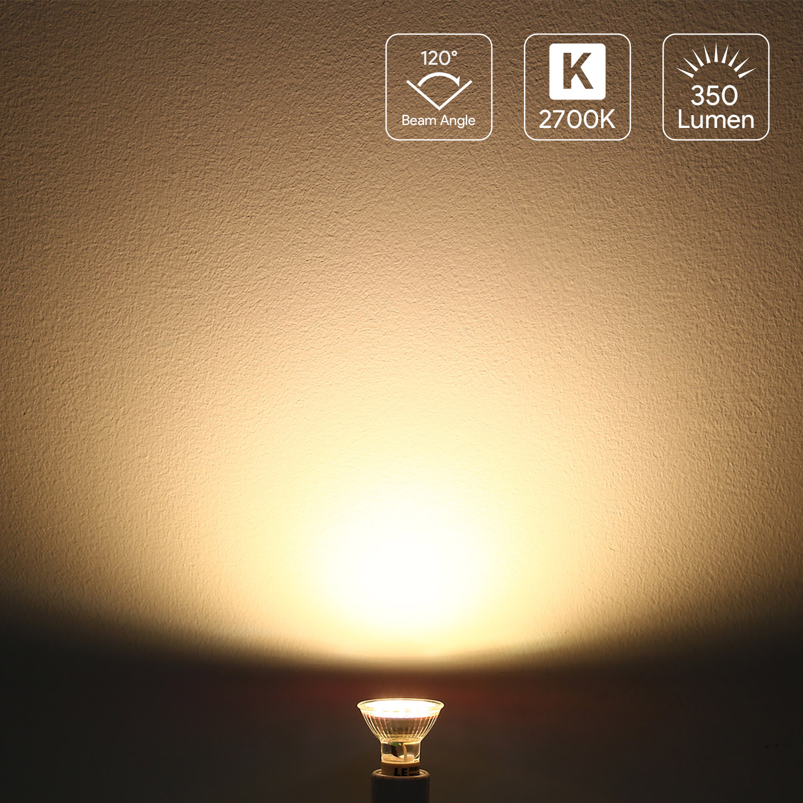 Ein Scheinwerfer leuchtet auf einer Wand und zeigt 120°, 2700K und 350 Lumen.