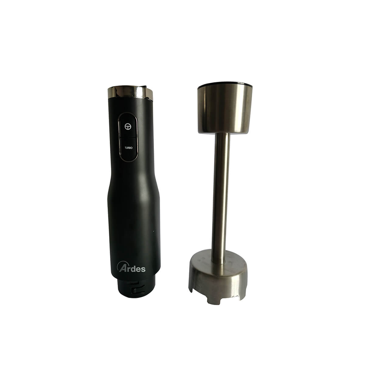 Czarny blender ręczny z nasadką do mieszania ze stali nierdzewnej na białym tle.