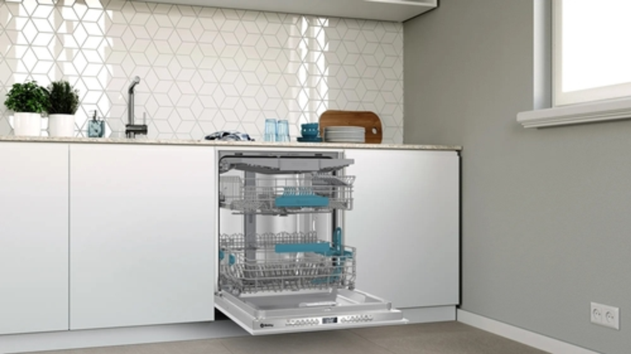 Biała kuchnia z otwartą zmywarką. Naczynia w środku. Białe szafki.