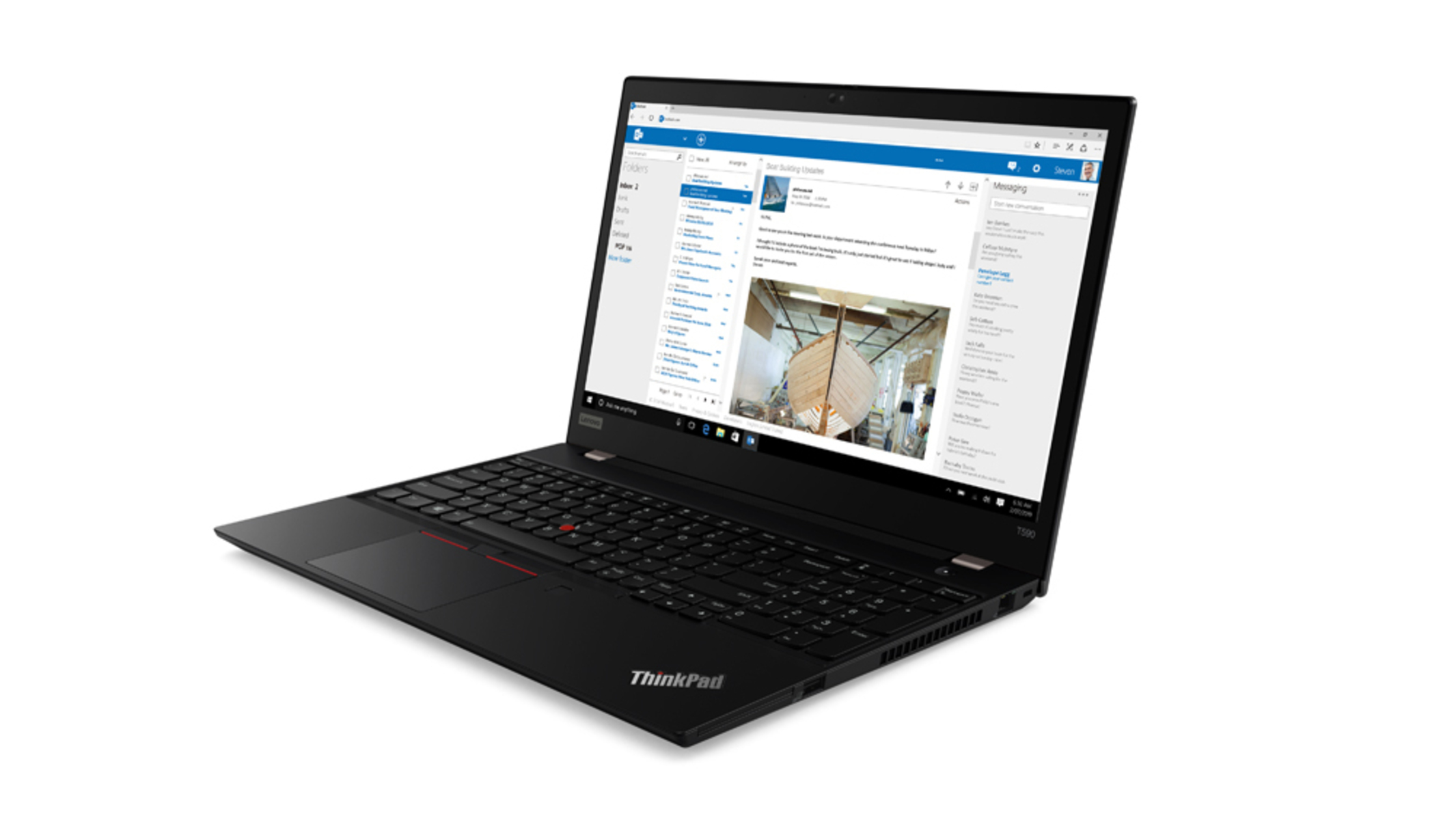 Schwarzes ThinkPad-Laptop offen, schräge Ansicht. Eine Webseite über Bootsbau ist auf dem Bildschirm.