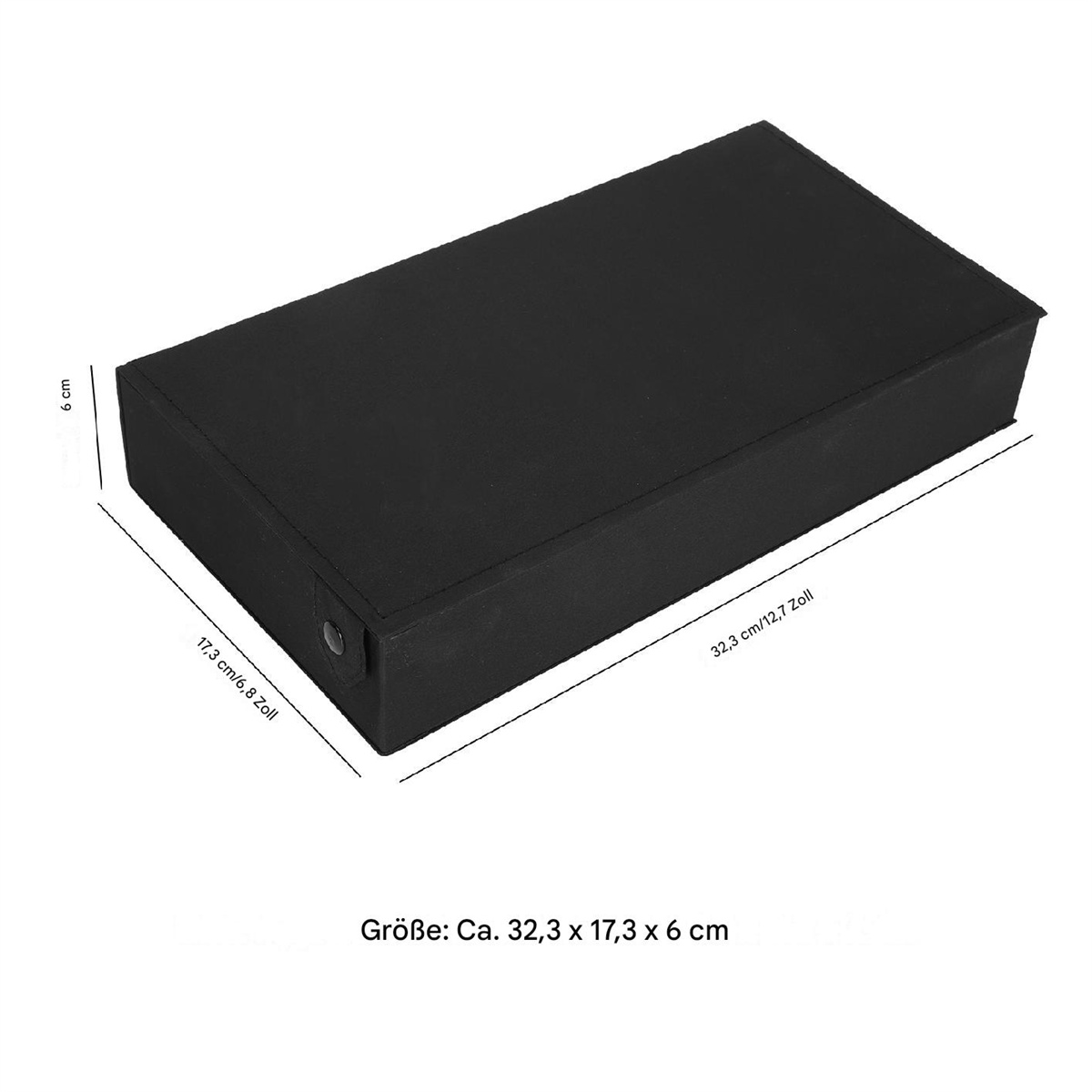Schwarze rechteckige Aufbewahrungsbox mit den Maßen: 32,3 cm x 17,3 cm x 6 cm. Hat einen Knopf an der Seite.