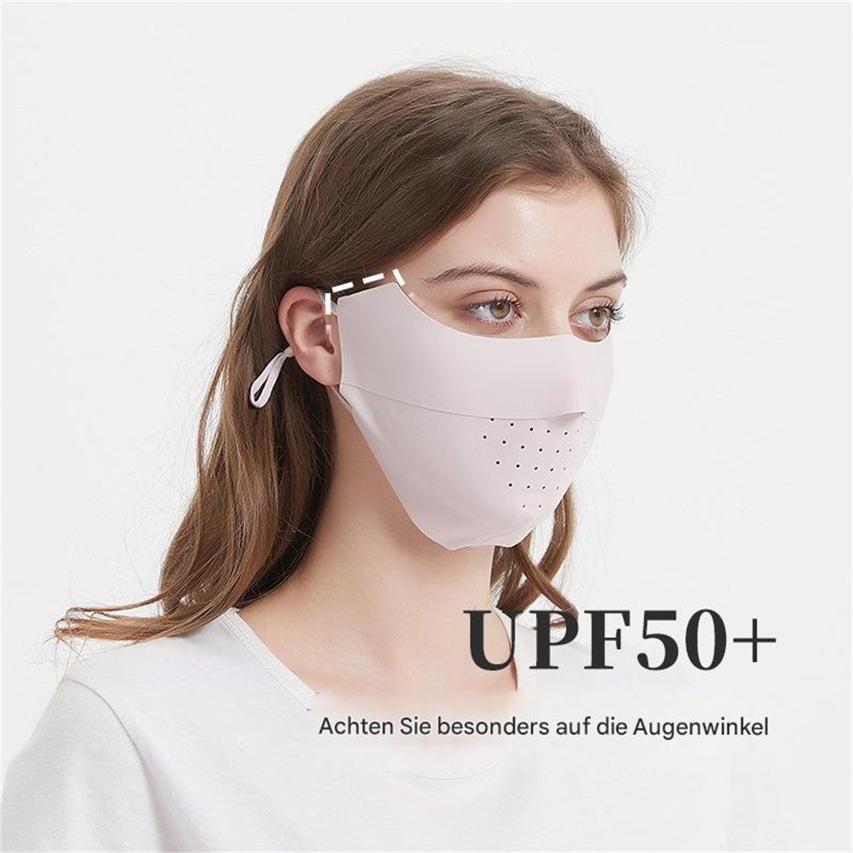 Frau mit hellrosa Gesichtsmaske und UPF50+ Text.
