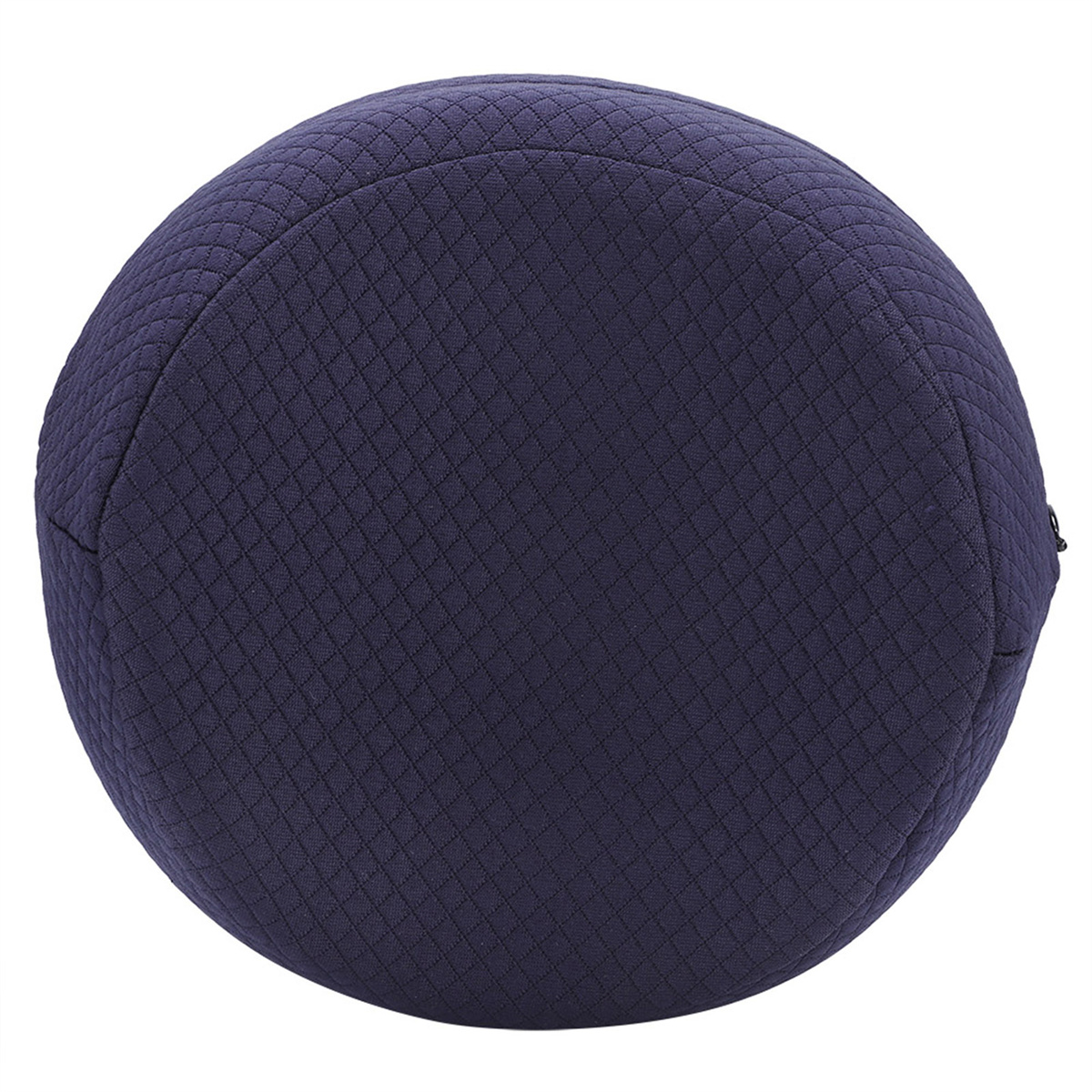 Dunkelblauer, gesteppter Ball. Rautenmuster. Dunkelblaue Nähte und weißer Hintergrund.