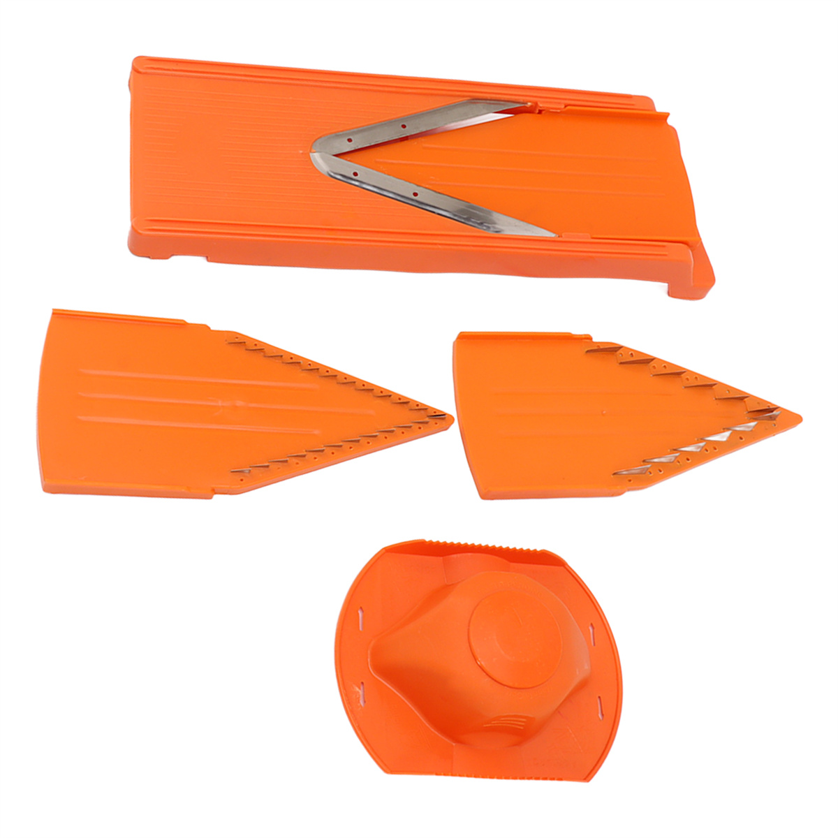 Orangener Gemüseschneider mit mehreren Klingen. Weißer Hintergrund.