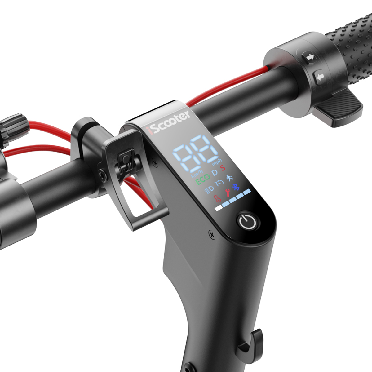 Zbliżenie kierownicy skutera z cyfrowym wyświetlaczem pokazującym prędkość i żywotność baterii.