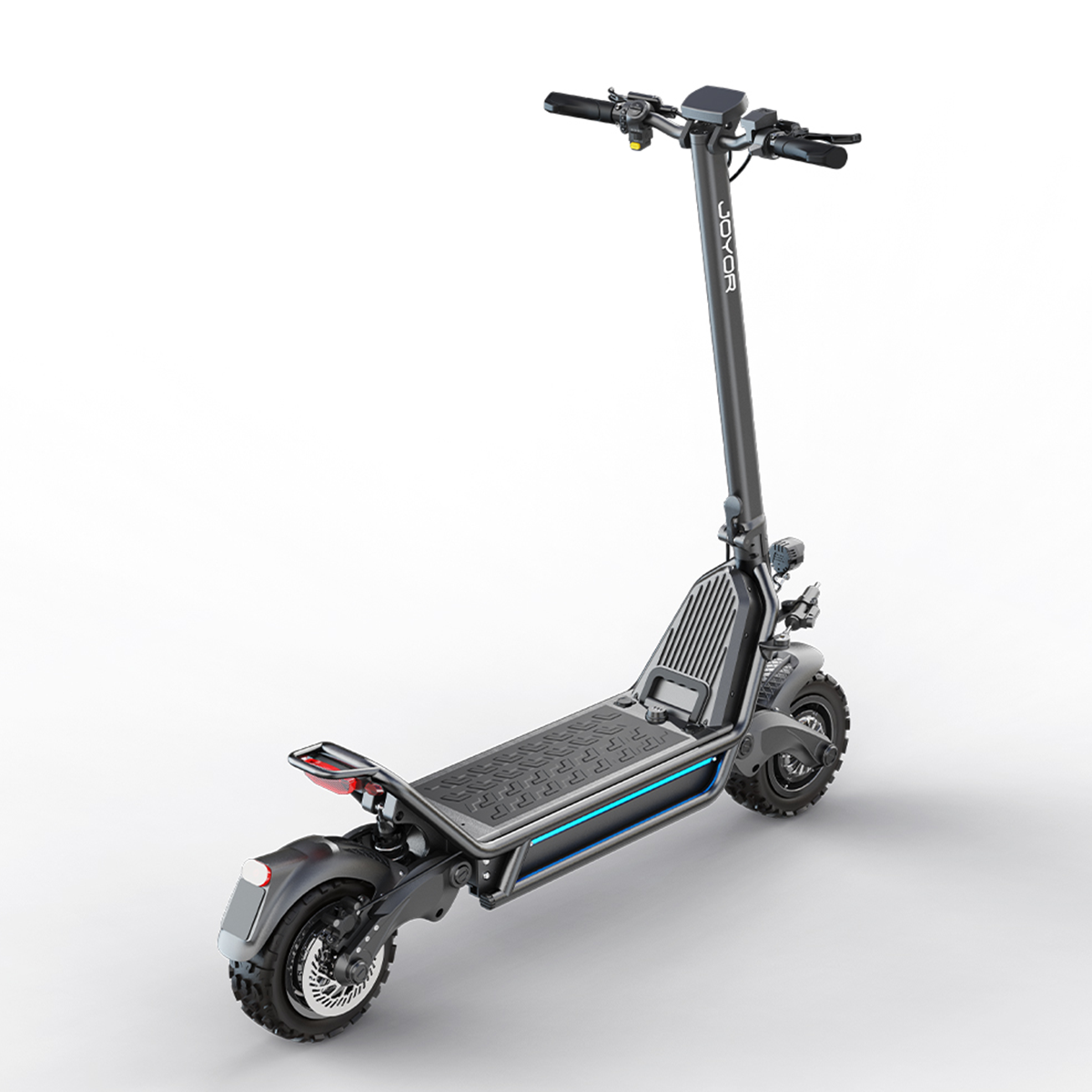 Scooter elettrico nero e grigio su sfondo bianco. Manubrio, ruote e piattaforma per i piedi.