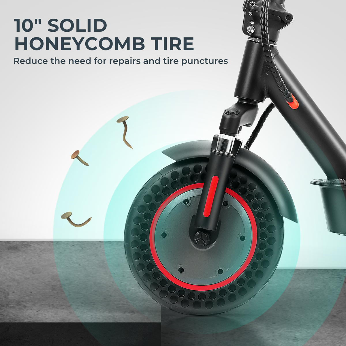 Opona do skutera z grafiką gwoździ. Tekst: 10" SOLID HONEYCOMB TIRE Zmniejsz potrzebę napraw.