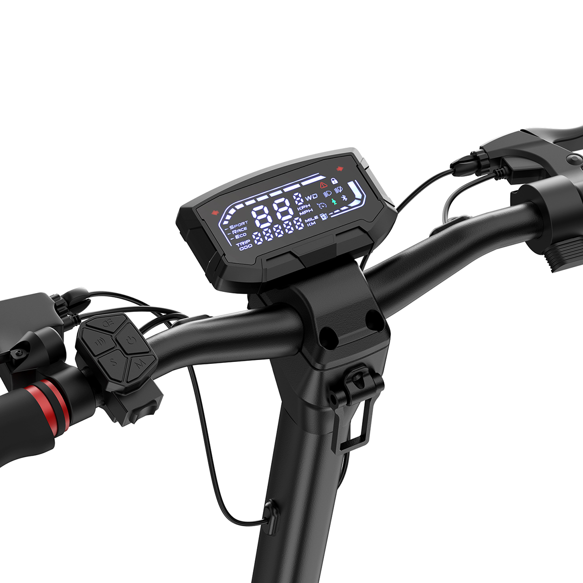 Zbliżenie kierownicy hulajnogi elektrycznej, pokazujące wyświetlacz i elementy sterujące, białe tło.