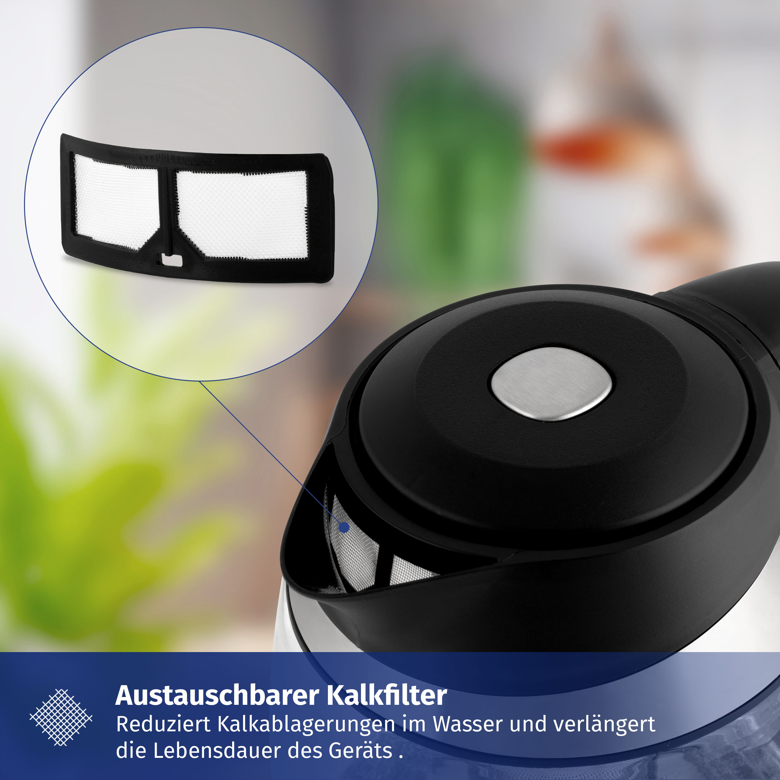 Nahaufnahme eines Wasserfilters in einem Wasserkocher. Der Filter ist schwarz und weiß.