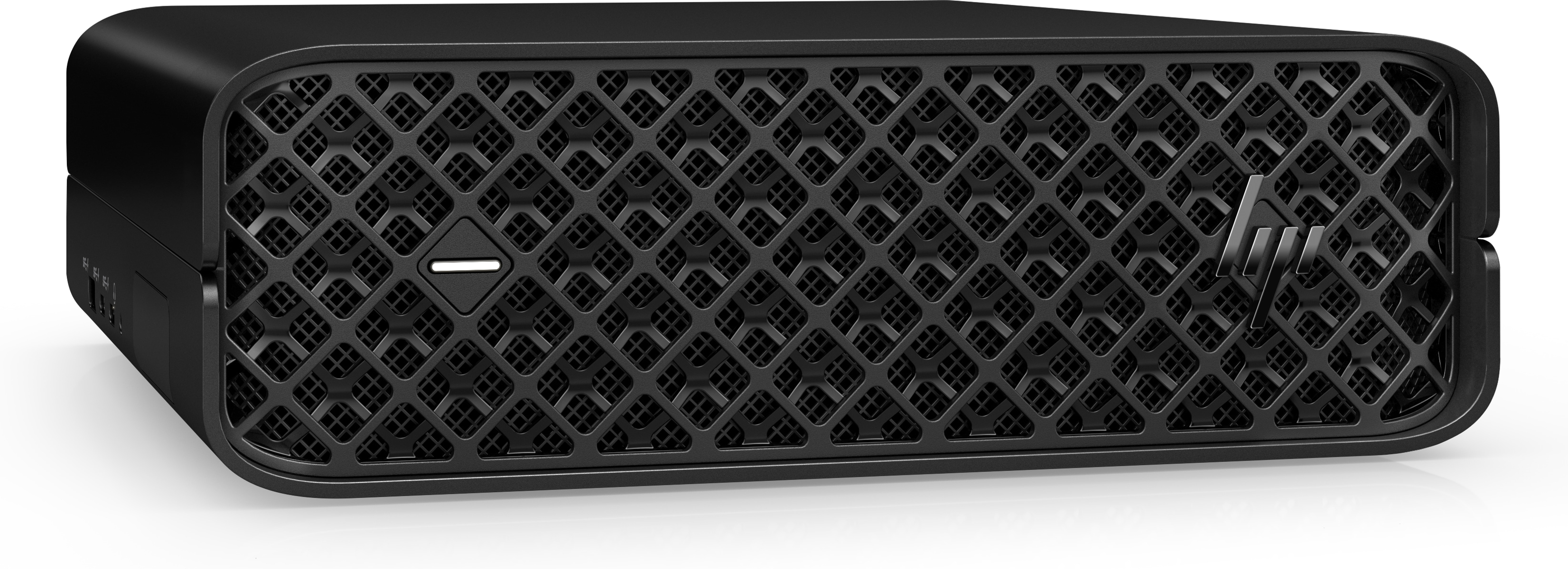 Czarny komputer z przednim panelem z siatki na białym tle.