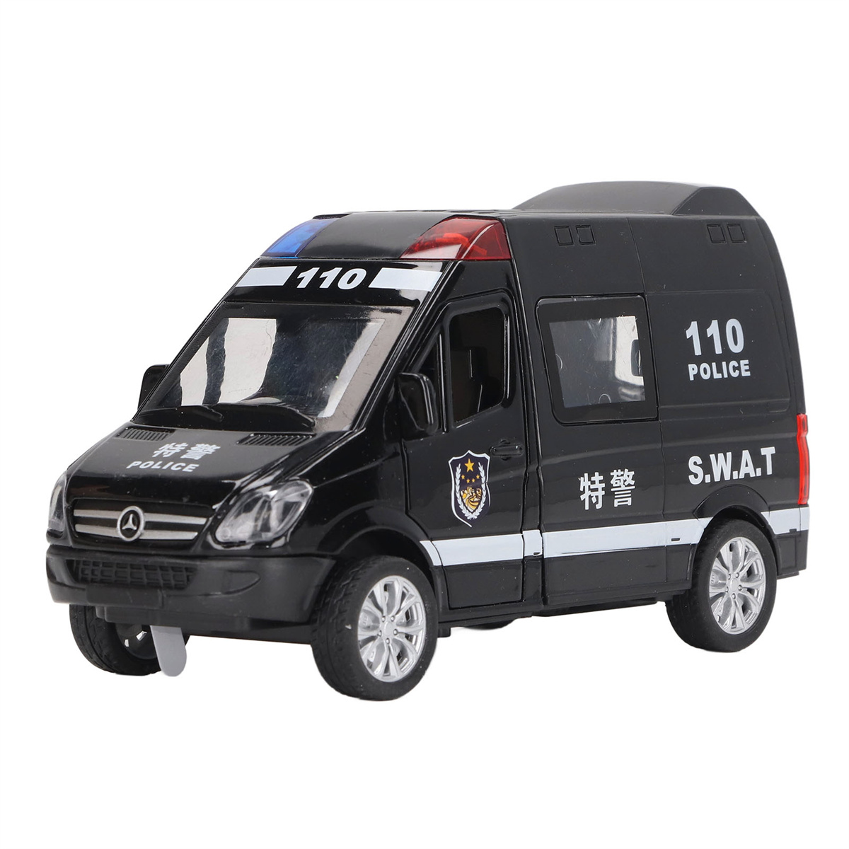 Schwarzer Polizei-Spielzeugtransporter mit weißem Text. Weißer Hintergrund.