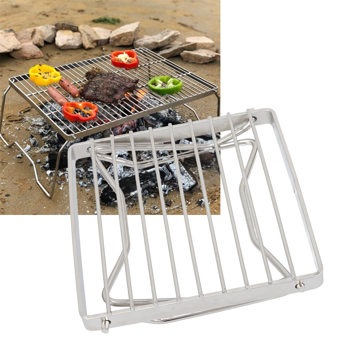 Ein kleiner Grill mit Essen und ein abgetrennter Grillrahmen an einem Strand mit Sand.