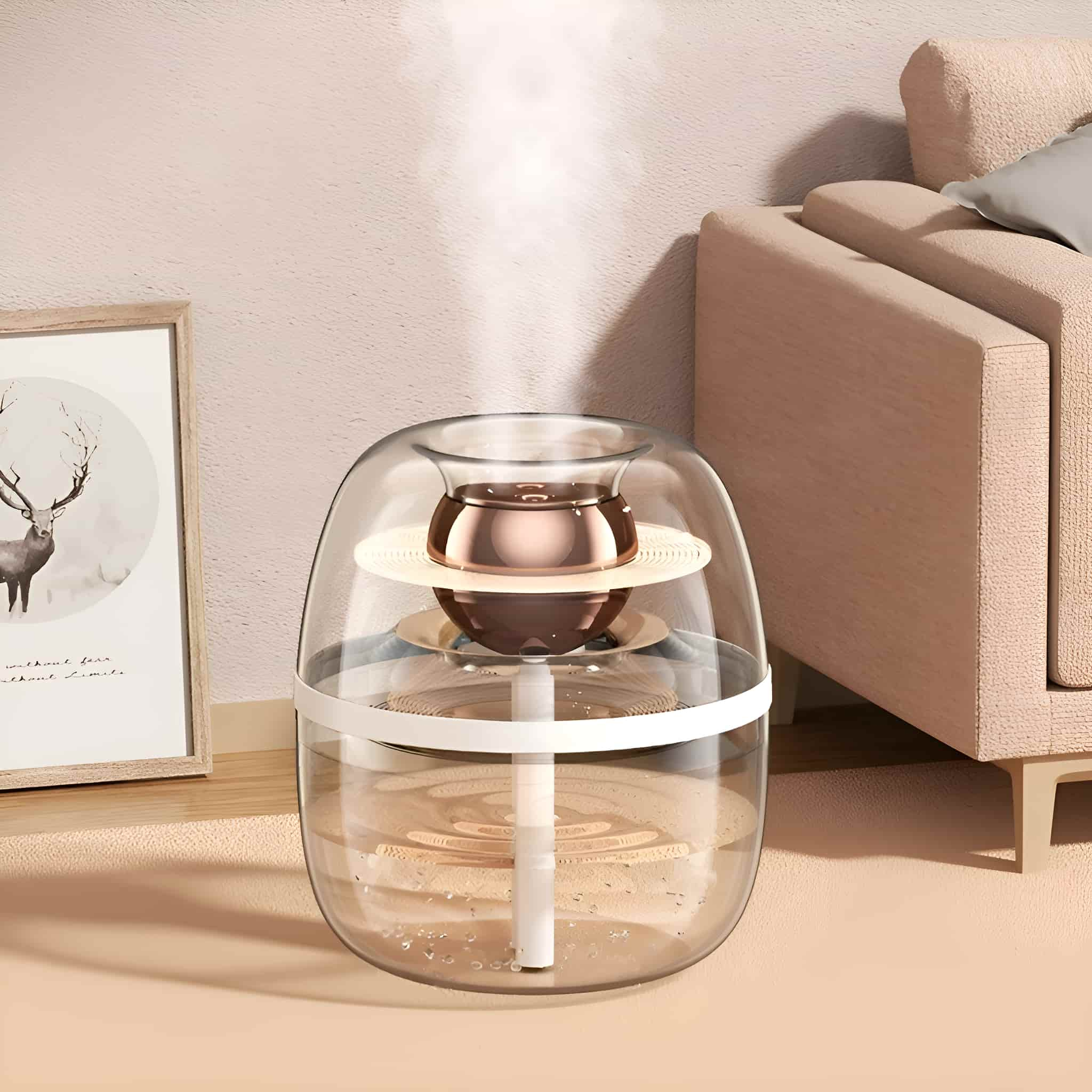 Ein klarer, oval geformter Luftbefeuchter mit einem bronzefarbenen Innenbehälter.