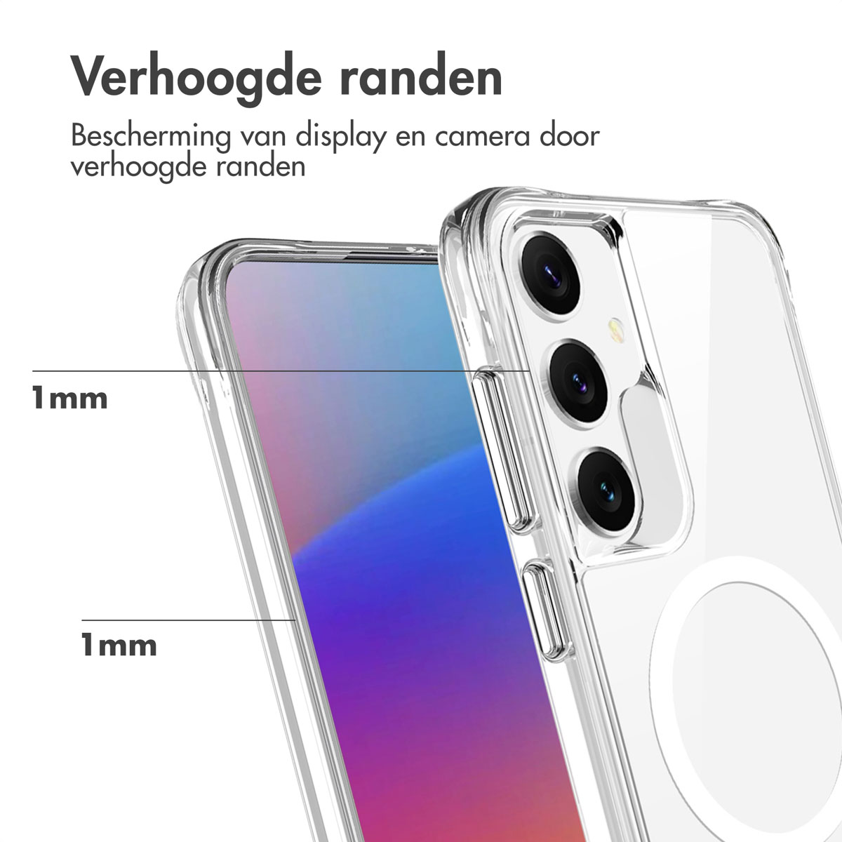 Coque de téléphone transparente avec bords surélevés. La coque a trois découpes pour l'appareil photo.