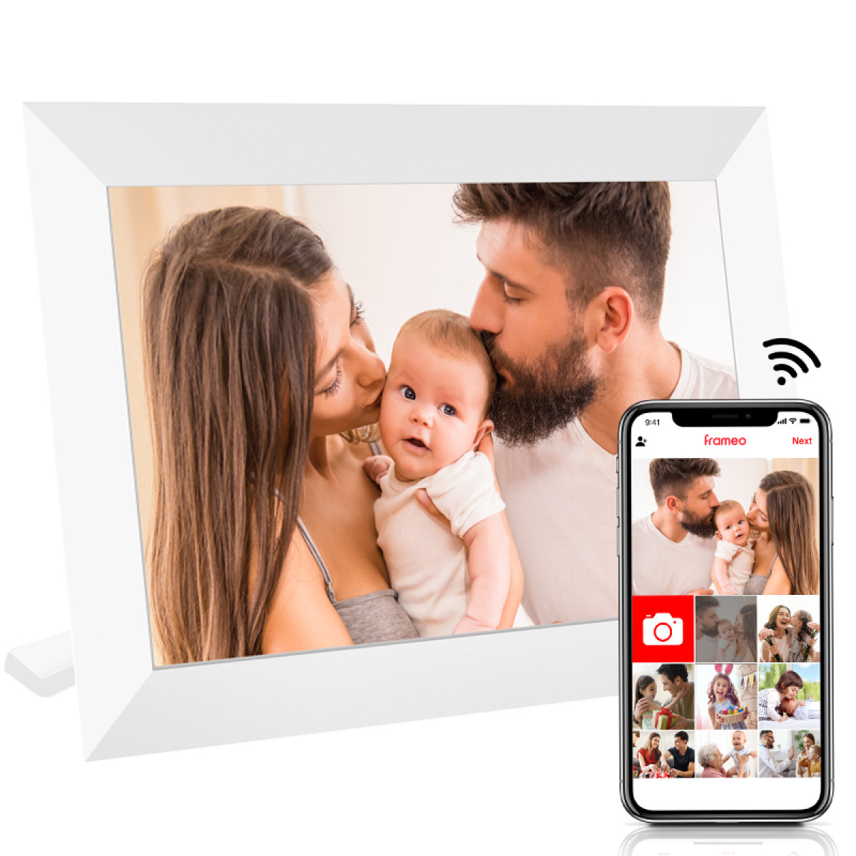Familie küsst Baby, gezeigt auf einem weißen digitalen Fotorahmen, mit Handy.