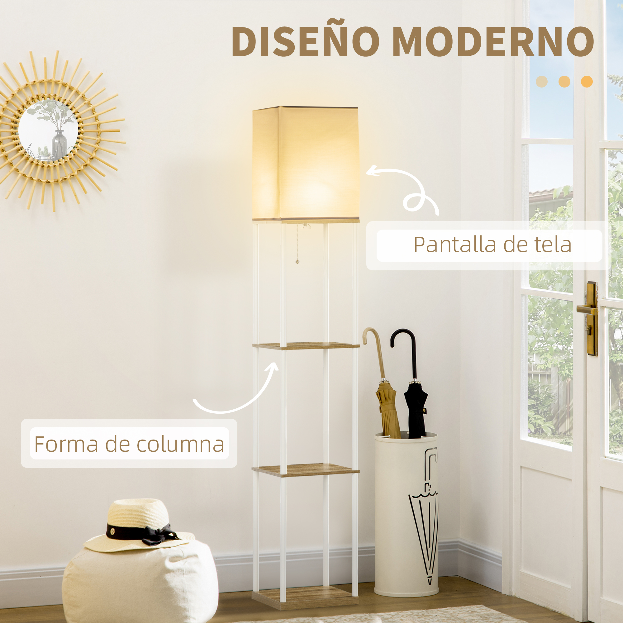 Una lámpara de pie con estantes, un sombrero sobre un puf y un paragüero cerca de una puerta.