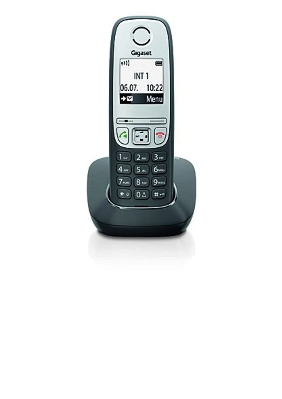 Telefono Gigaset cordless nero e grigio sulla sua base di ricarica. Lo schermo mostra l'ora e la data.
