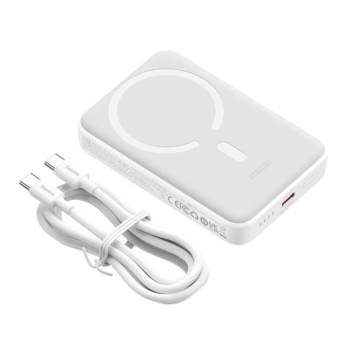 Un power bank bianco e grigio con un'area di ricarica circolare e un cavo di ricarica bianco.
